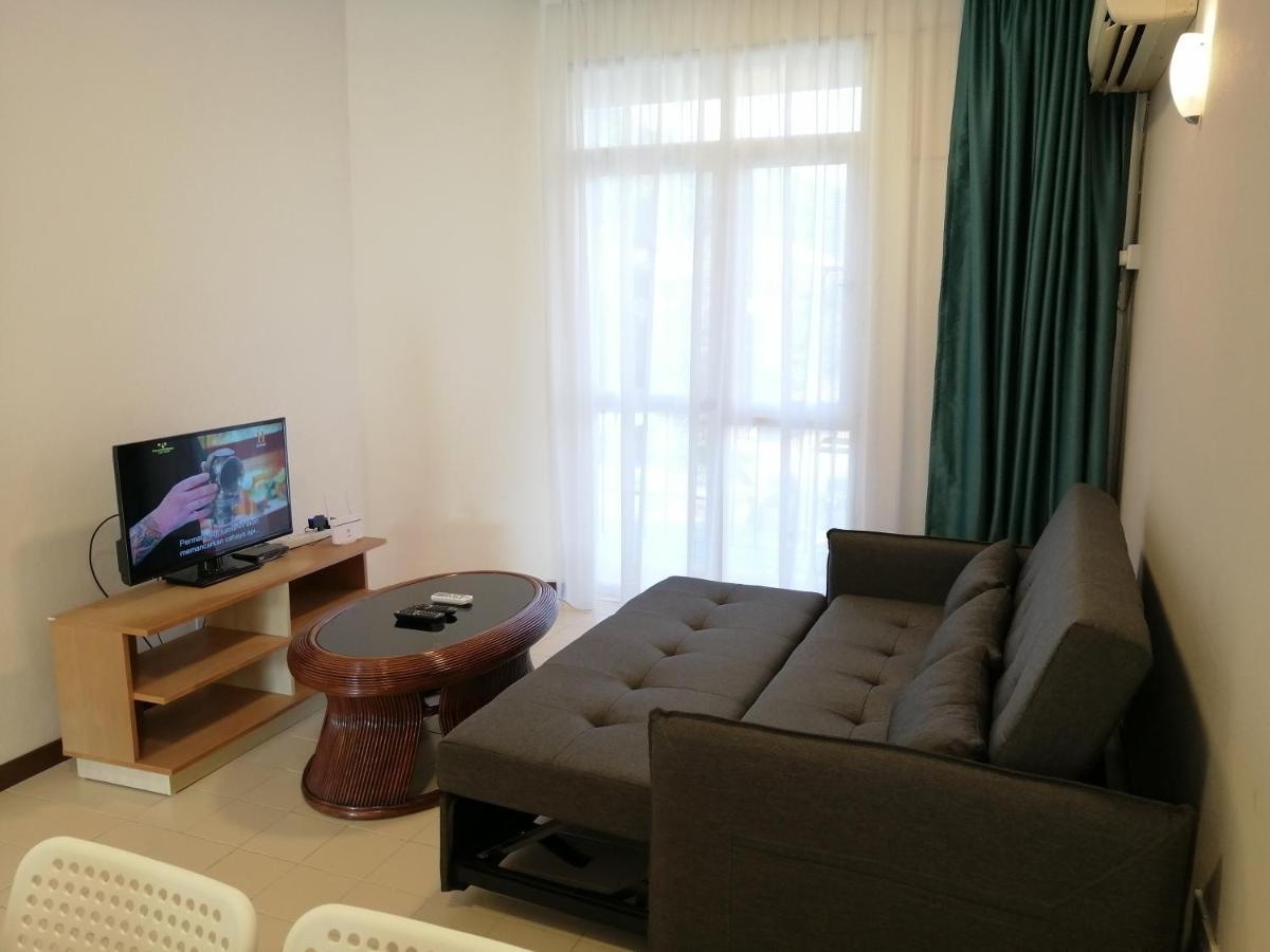 Bayu Emas Apartment By Wellington Resorts Batu Ferringhi Exterior foto